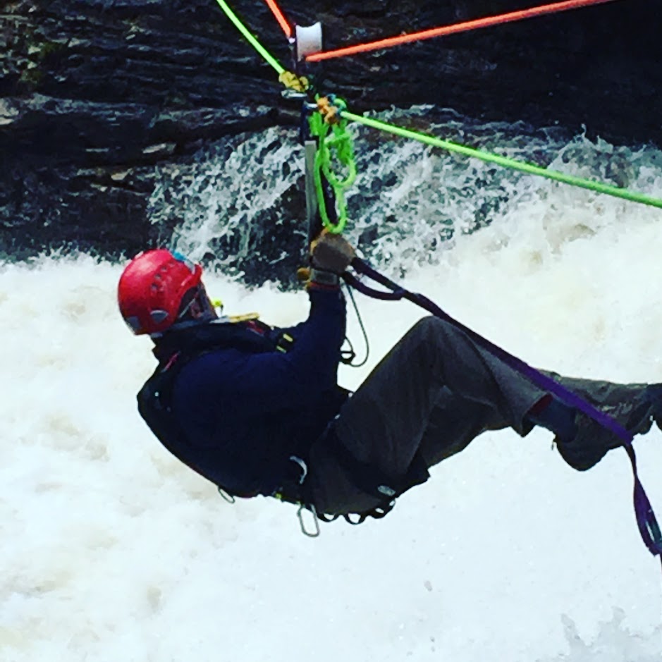 Rope rescue training with mechanical advantage systems